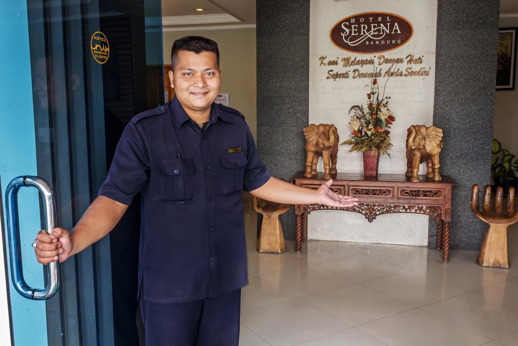 Serena Hotel Bandung Buitenkant foto